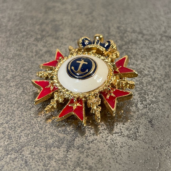 VTG Brooch Maltese Cross St Clement's anchor red white blue Crown pin medallion - Picture 3 of 10